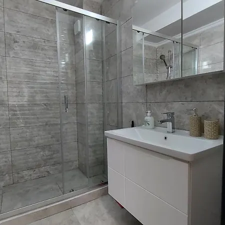 Apartament Solid House Butoaie