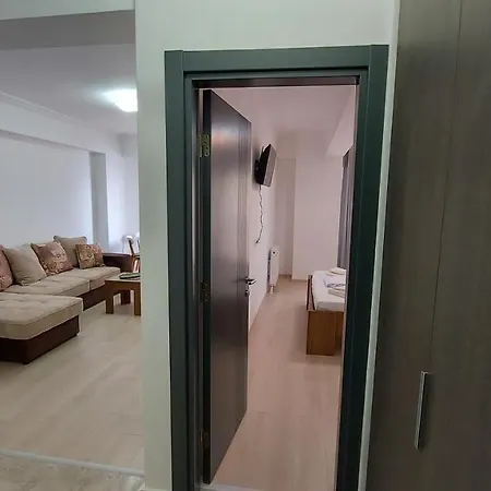 Apartment Solid House Butoaie *